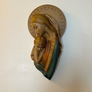 Vintage Dipinto A Mano Mother and Child wall sculpture